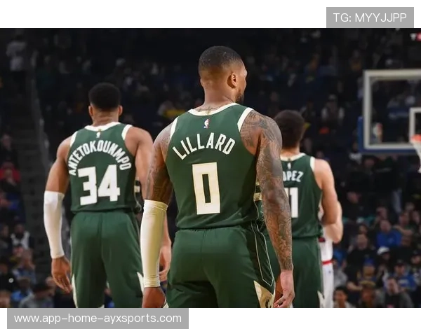 利拉德远投爆表,密尔沃基绝地翻盘成真 利拉德远投爆表,密尔沃基绝地翻盘成真