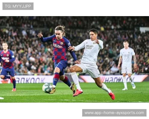 巴萨孔德梅开二度，逆转法兰克福获欧冠三连胜