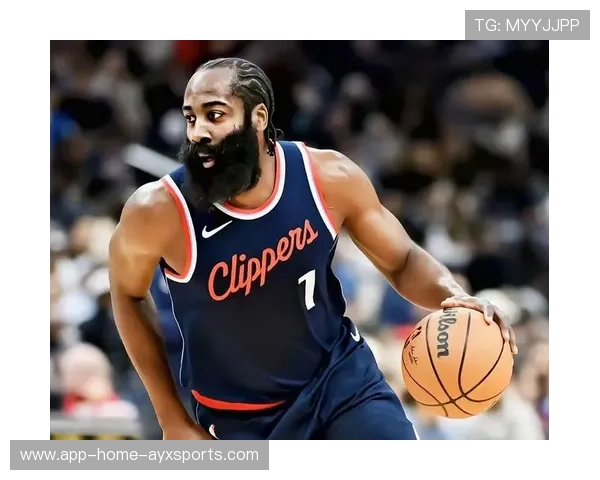 快船后防链路训练，防守补位更及时