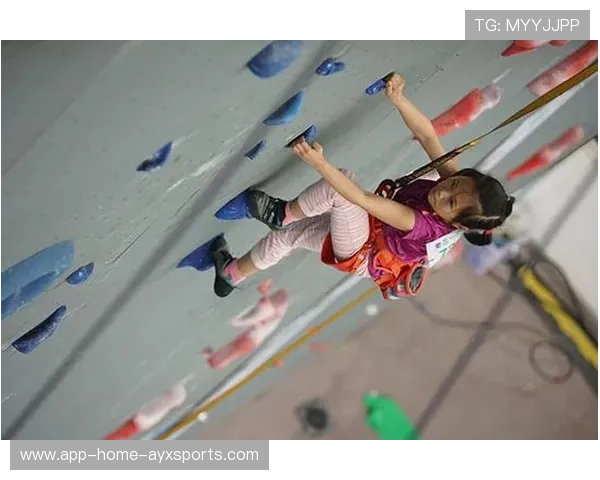 俱乐部引进专业恢复师提升运动员赛后恢复效率，简述恢复训练、比赛的标准