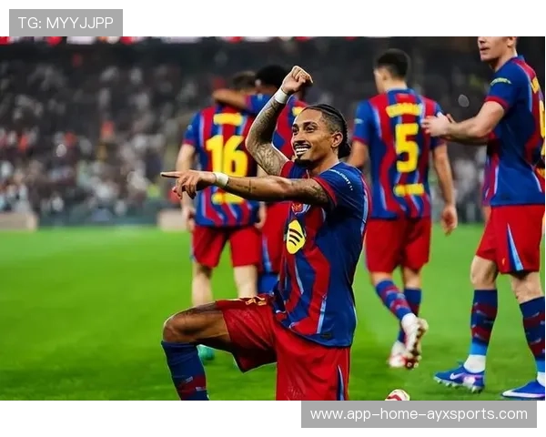 拉菲尼亚反击中底线传中致命一击 拉菲尼亚反击中底线传中致命一击