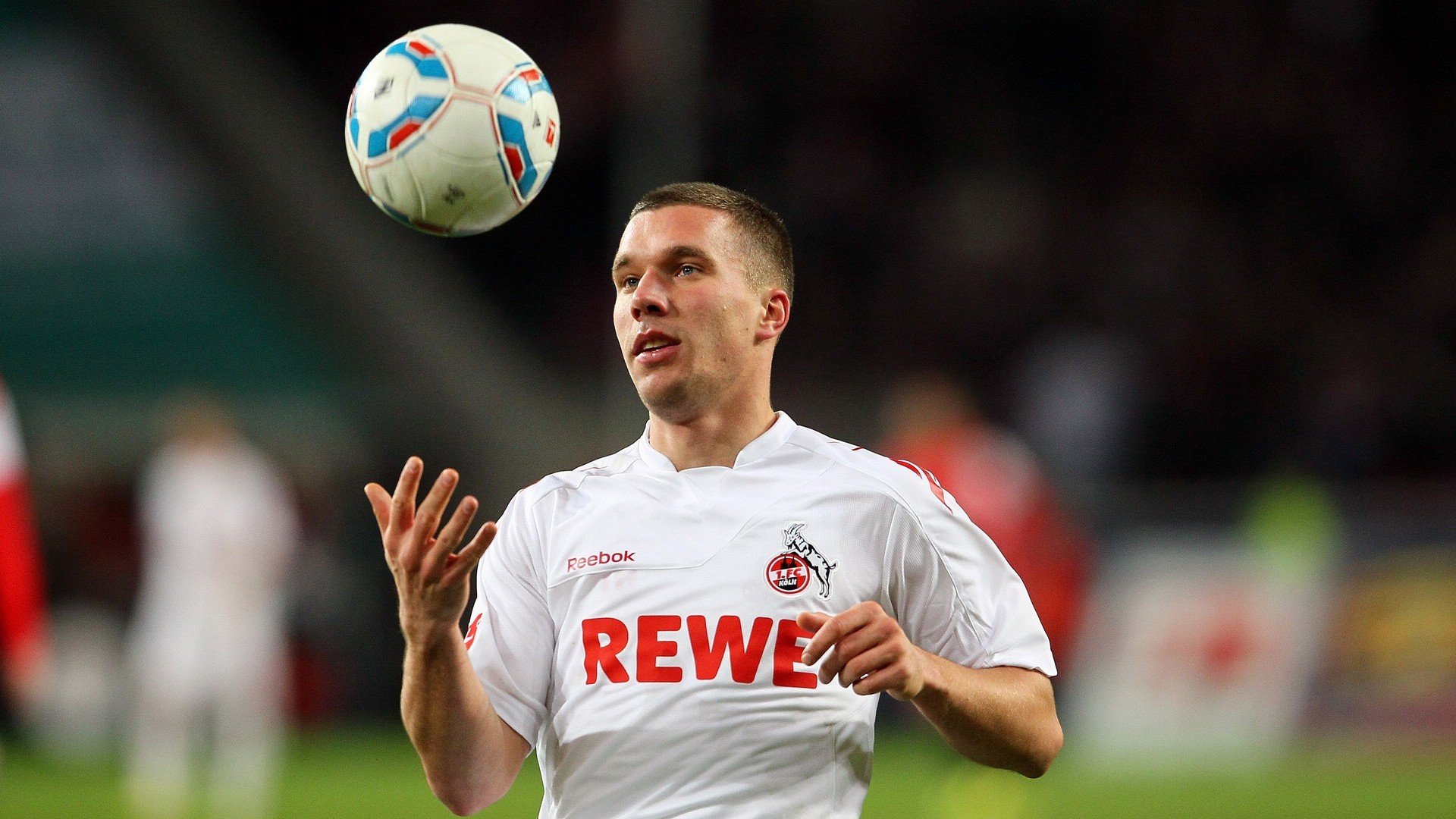 国际电影节“红毯跑”活动 观众抢先体验“走红毯”快感