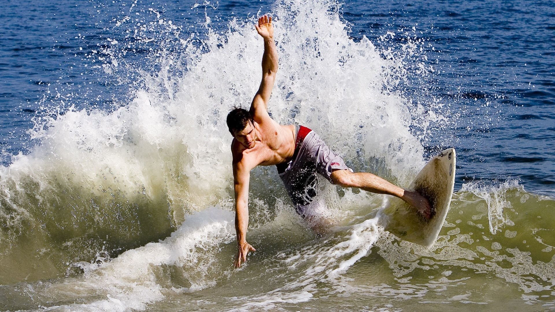 足球产业年度报告